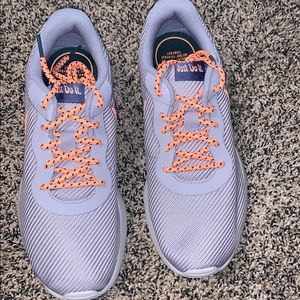 Nike tanjuns brand new never worn!